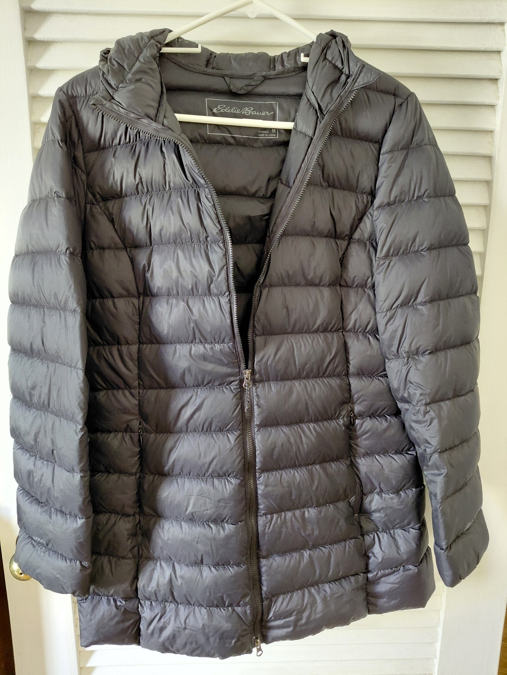 Eddie Bauer Women's Lightweight Down Puffer Jacket - Black Womens M